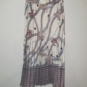 H&M pleated satin print skirt
